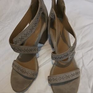 Elegant Tan Women's Sandals